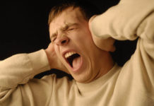 Які дотики дратують чоловіків?