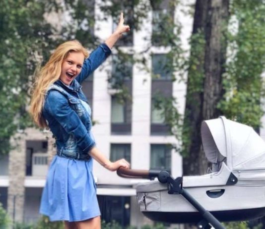 Про спорті мова поки немає: Олена Кулецька не поспішає худнути після пологів.