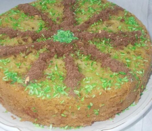 Бісквітний тортик з грушами.