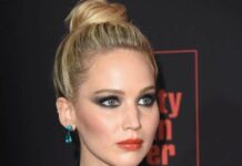 «Перетворилася в гламурну діву»: Дженніфер Лоуренс для премєри вибрала образ жінки-вамп.