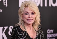 Доллі Партон: сніданок, який співає! 🥞🎸🎶