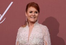 Чому «скромне вибачення» Сари Фергюсон перед Джефрі Епштейном у паніці має королівську родину