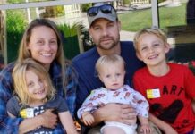 Подарунок, який продовжує нагадувати: мандрівка матері крізь печаль і радість