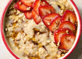 Custard Oatmeal : une mise à niveau crémeuse pour le petit-déjeuner