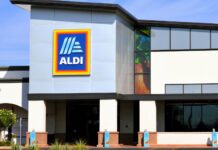 Aldi Shoppers Skip the Bags: A Smarter Way to Handle Groceries