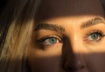 Мікрошейдинг проти Мікроблейдингу: Вибір Правильної Перманентної Татуювання Бровей