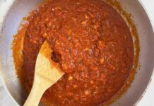 Покращуємо покупний томатний соус для пасти з тунцем: рецепт із 3 інгредієнтів