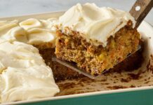 Ciasto marchewkowe z ananasem: klasyczny przepis na wilgotne i aromatyczne wypieki