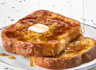 Поліпшіть свій французький тост за допомогою забутого інгредієнта: солодового молочного порошку