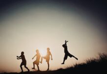 O retorno da paternidade “negligência benigna”: uma mudança geracional