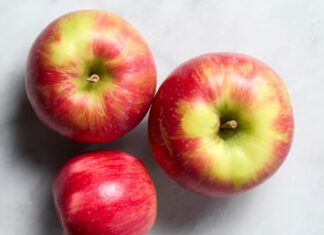 Більш ніж Honeycrisp: чому яблука EverCrisp змінюють правила гри у світі перекусів