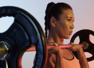 Пік продуктивності: коли найкраще працювати з важкими вагами?