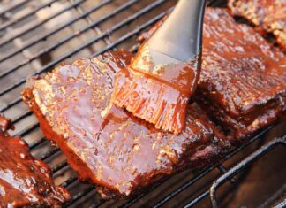 Підніміть рівень літнього барбекю: 16 незамінних маринадів та приправ