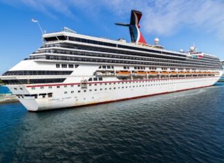 Інцидент з чуханням ніг на лайнері Carnival Sunrise: вірусний скандал