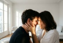 Чому роздільний сон рятує сучасні шлюби